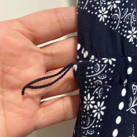 Gap Handkerchief hem button front midi dress navy white botanical foliage print - Picture 5 of 8